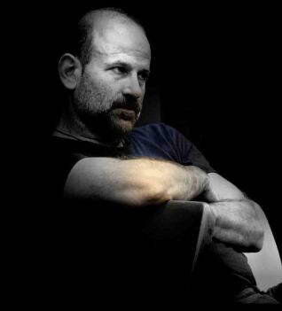 عکس دکتر کریم تقی نژاد، دکتری حرکت شناسی و تئاتر فیزیکال، کارگردان تئاتر، استاد پرفورمنس آرت